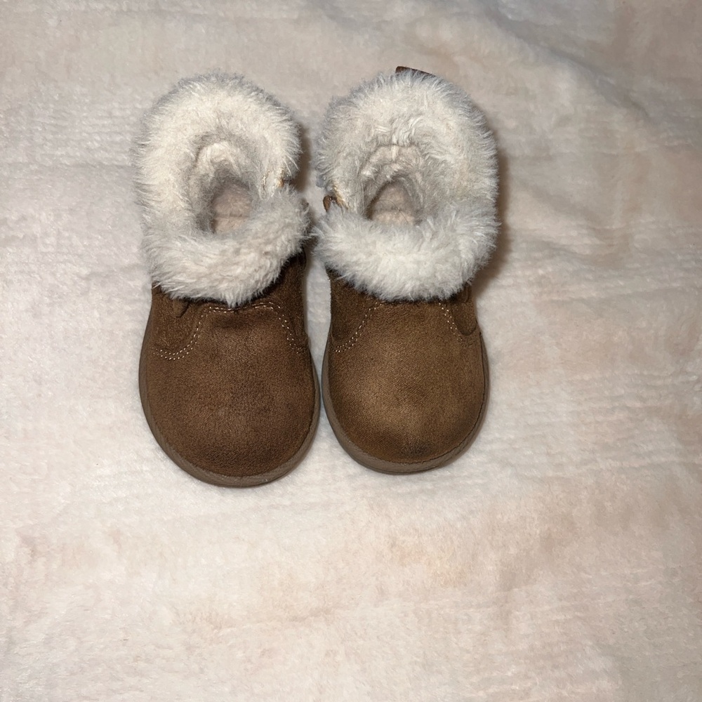 Wonder Nation Brown Kids Boots with Faux Fur zise 2